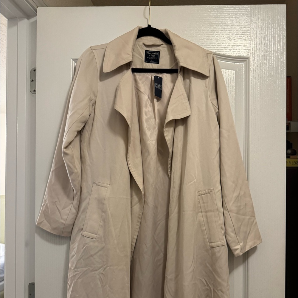 NWT: Abercrombie Trench Coat (Small)